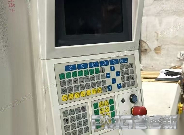 待确认 ARBURG Injection Molding Machine (Model Pending) machine photo 5