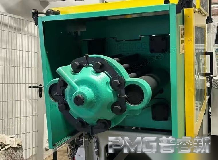 待确认 ARBURG Injection Molding Machine (Model Pending) machine photo 9